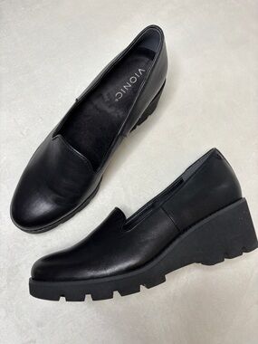 Vionic EUC Willa Wedge Black Leather Water Repellent 8